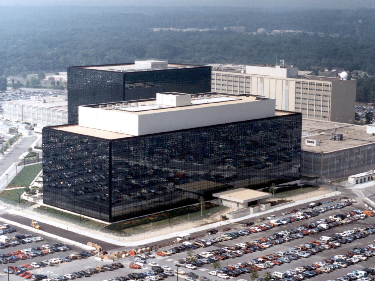 AT&T Collaborates on NSA Spying Through a Web of Secretive Building in the US